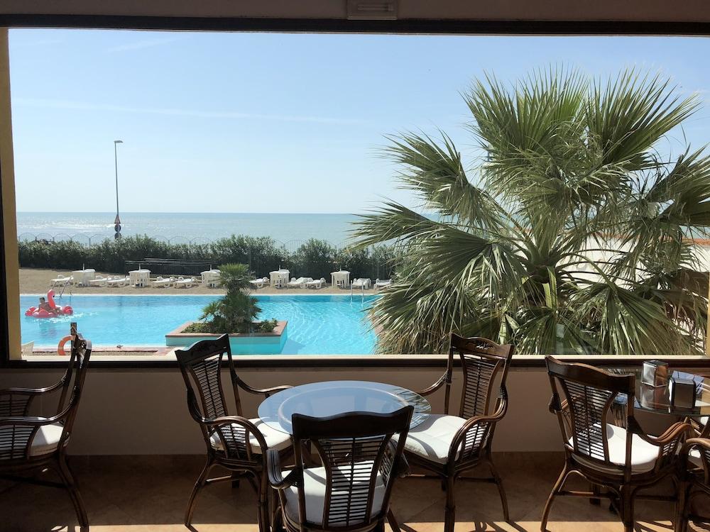 Residence Hotel Antica Perla ซานเลโอเน ภายนอก รูปภาพ