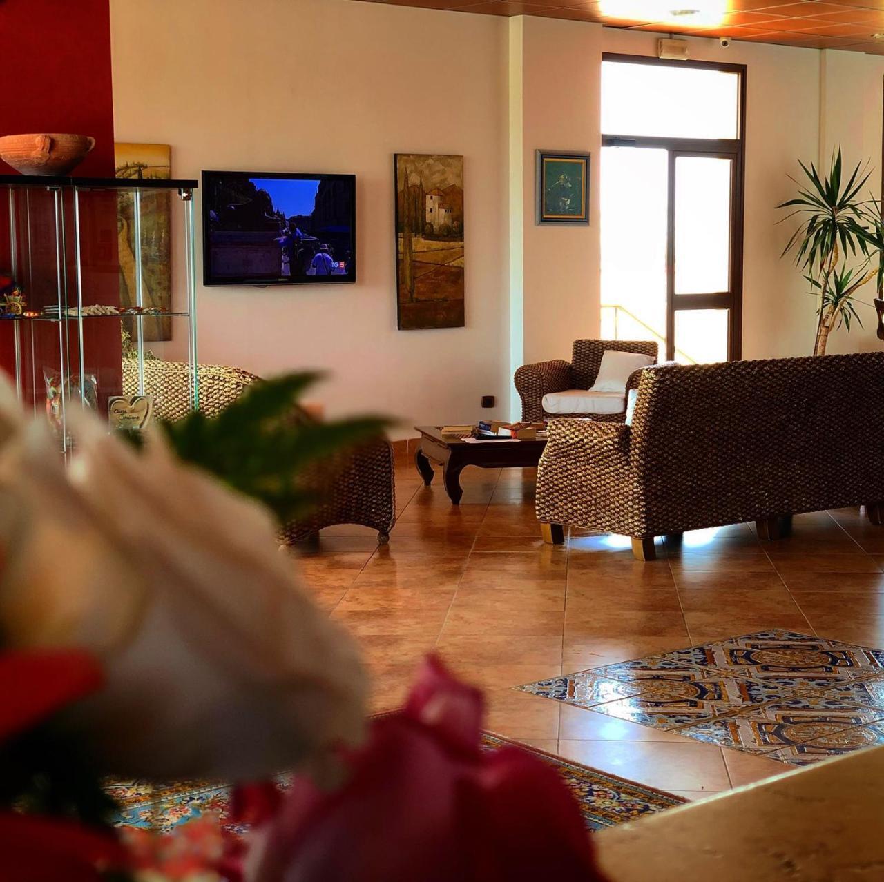 Residence Hotel Antica Perla ซานเลโอเน ภายนอก รูปภาพ