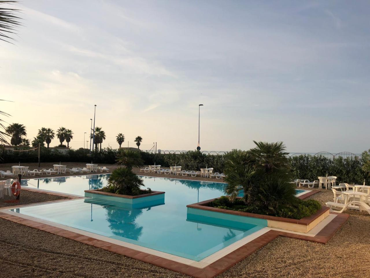 Residence Hotel Antica Perla ซานเลโอเน ภายนอก รูปภาพ